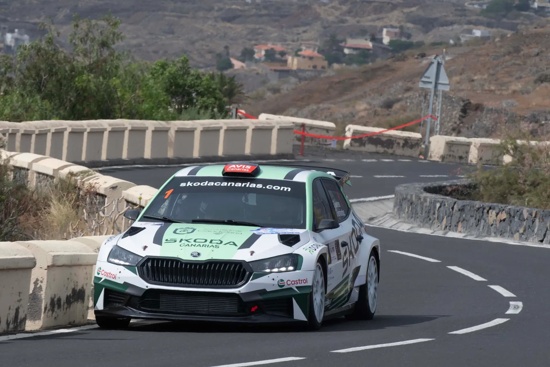 Sergio Fuentes y Teco Hernández viajan a La Palma con su Škoda Fabia RS Rally2