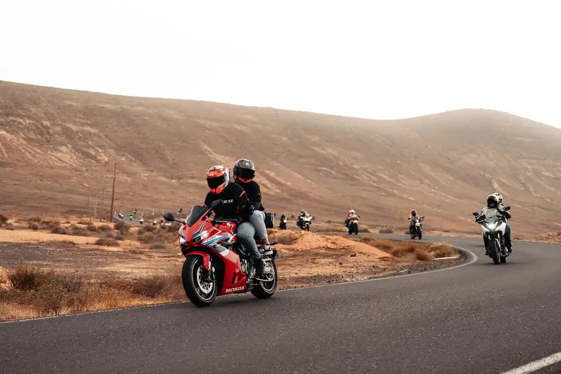 La Honda Fuerteventura Riding Experience redefine la experiencia motera con historia, cultura y pasión sobre dos ruedas